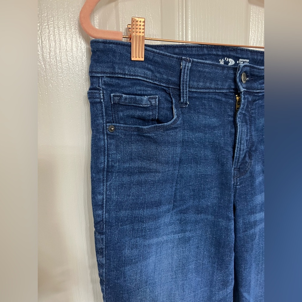 Old Navy Rockstar Super Skinny Raw Hem Cotton Blend Jeans Size 12 EUC - Picture 4 of 9